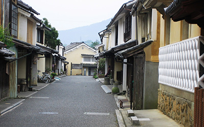 八日市護国の町並み